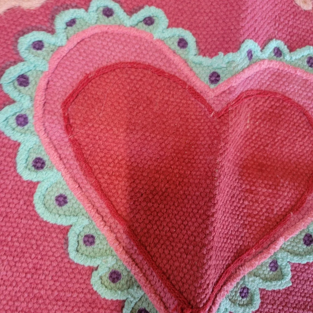 Gorgeous Rachel Zoe Colorful Heart and Floral Pattern Rug ❤️ - Picture 4 of 8